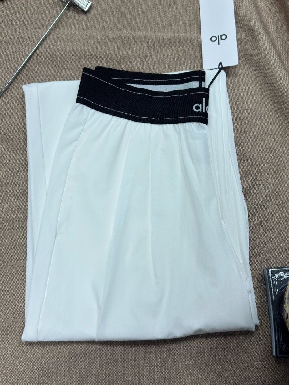 NWT🏇Women's ALO Yoga White Suit Up Trouser Clean Girl Pants 🤍 - Picture 4 of 8